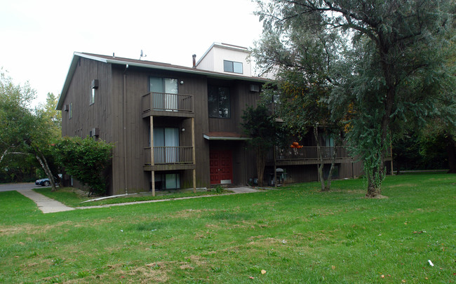 Century Apartments in Liverpool, NY - Building Photo - Building Photo