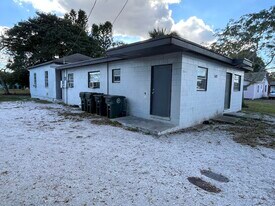 1507 Ave I in Fort Pierce, FL - Building Photo