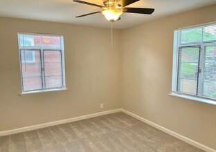 2615 13th Rd S, Unit B in Arlington, VA - Foto de edificio - Building Photo