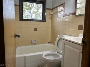 451 E 156th St in Cleveland, OH - Building Photo - Building Photo