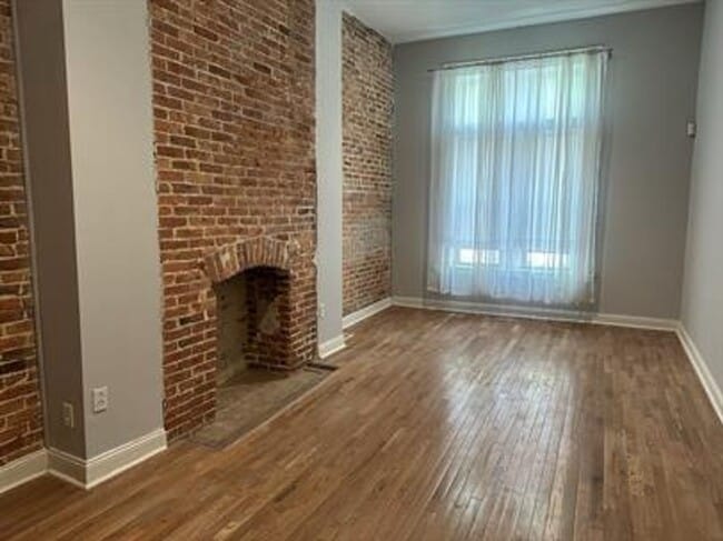 1622 N Calvert St in Baltimore, MD - Building Photo - Building Photo