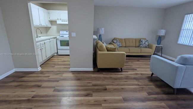 206 Norwich I in West Palm Beach, FL - Building Photo - Building Photo