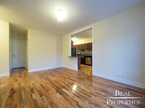 628 W Cornelia Ave in Chicago, IL - Building Photo - Building Photo