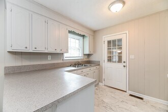 134 Clarine Dr in Goose Creek, SC - Building Photo - Building Photo