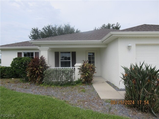 459 NE 3rd Ave in Cape Coral, FL - Building Photo - Building Photo