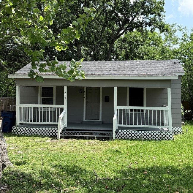 property at 516 Hurst Pl
