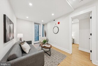 2134 Wisconsin Ave NW in Washington, DC - Building Photo - Building Photo