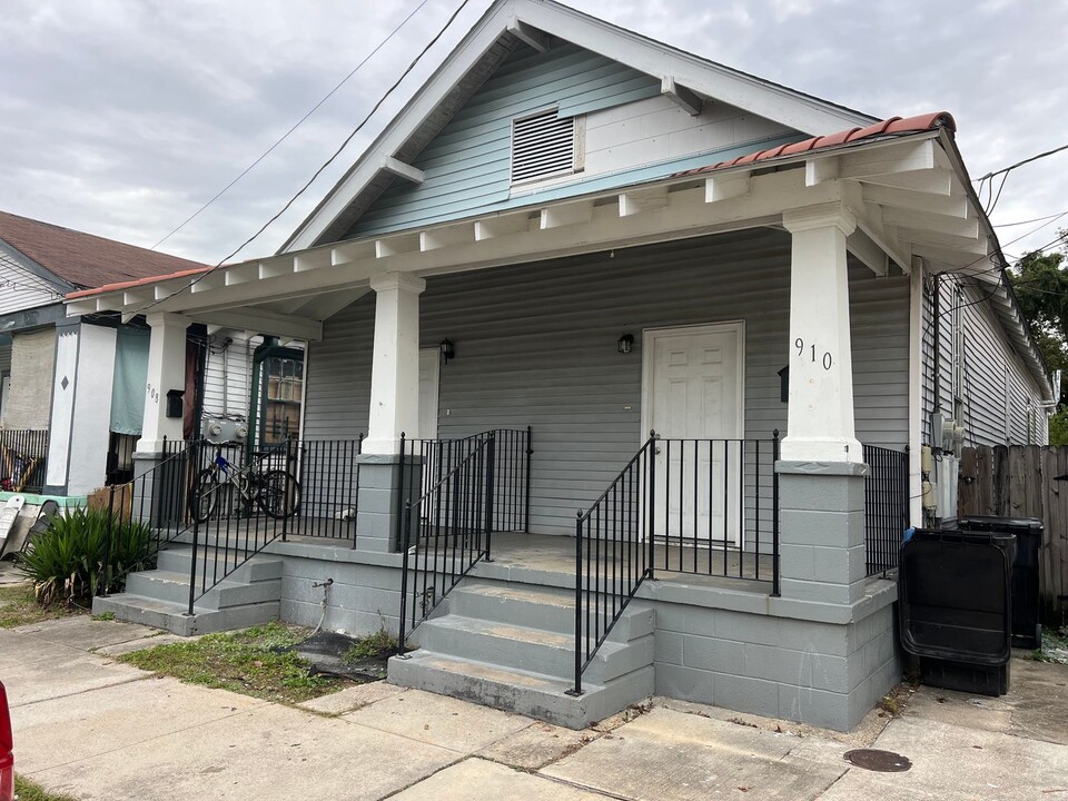 908-910 Vallette St in New Orleans, LA - Building Photo