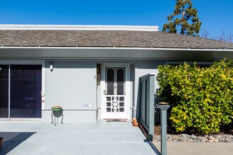 Rossmoor in Walnut Creek, CA - Building Photo - Building Photo