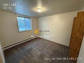 433 E Dowling Rd in Anchorage, AK - Building Photo - Building Photo