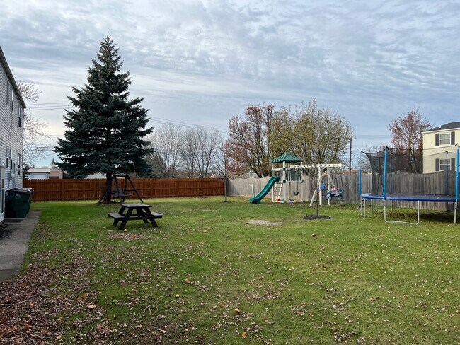 200 Evane Dr in Depew, NY - Building Photo - Building Photo