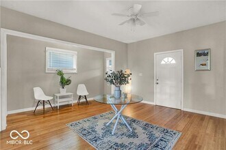 2341 Carrollton Ave in Indianapolis, IN - Building Photo - Building Photo