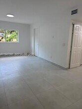 3680 N 56th Ave in Hollywood, FL - Foto de edificio - Building Photo