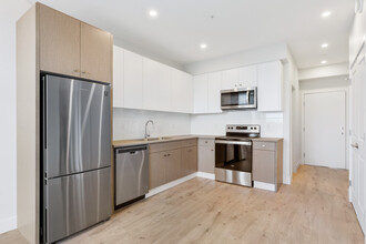 104-1516 McCallum Rd in Abbotsford, BC - Building Photo - Building Photo