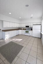 101 Main St, Unit B in Farmingdale, NJ - Building Photo - Building Photo