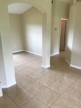 543 Kingsbury Ln in Lehigh Acres, FL - Building Photo - Building Photo