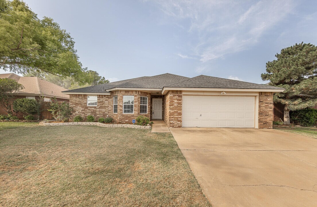 6305 5th St in Lubbock, TX - Building Photo