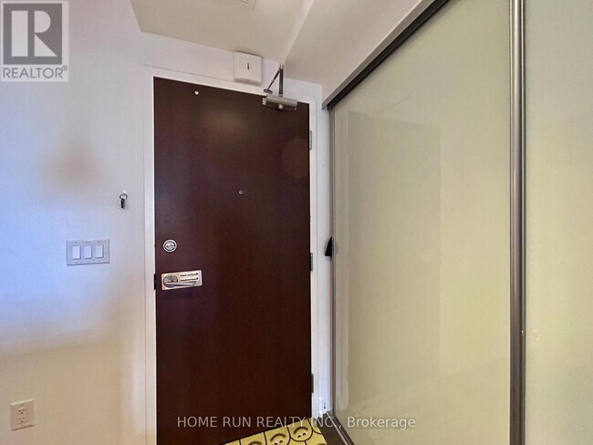 199 Slater St. in Ottawa, ON - Building Photo - Building Photo