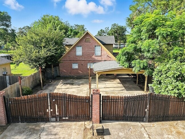 508 E Sanford St in Arlington, TX - Building Photo - Building Photo