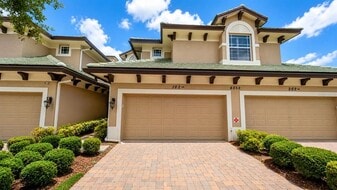 6552 Moorings Point Cir in Lakewood Ranch, FL - Building Photo