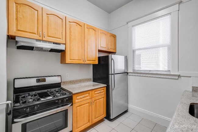 property at 849 Divisadero St