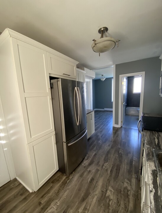 1030 Riverside Dr in Bathurst, NB - Building Photo