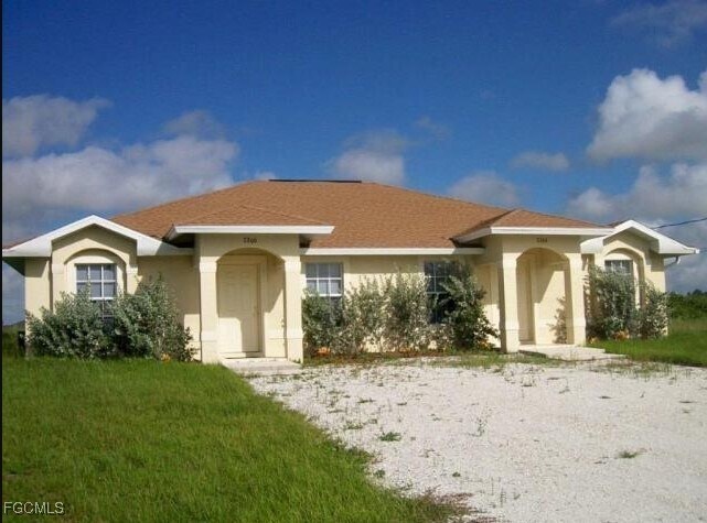 2206 Haviland Ave S in Lehigh Acres, FL - Building Photo