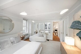 66 W 12th St in New York, NY - Building Photo - Building Photo