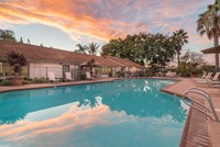 Bernardo Crest - Bernardo Crest Apartamentos in San Diego, California