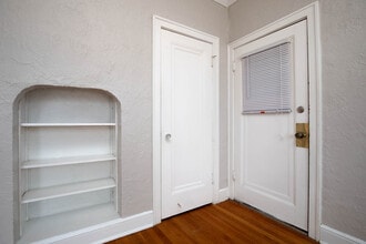 7234 Amherst Ave, Unit 1E in University City, MO - Building Photo - Building Photo