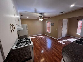 946 Lum St in Corpus Christi, TX - Building Photo - Building Photo