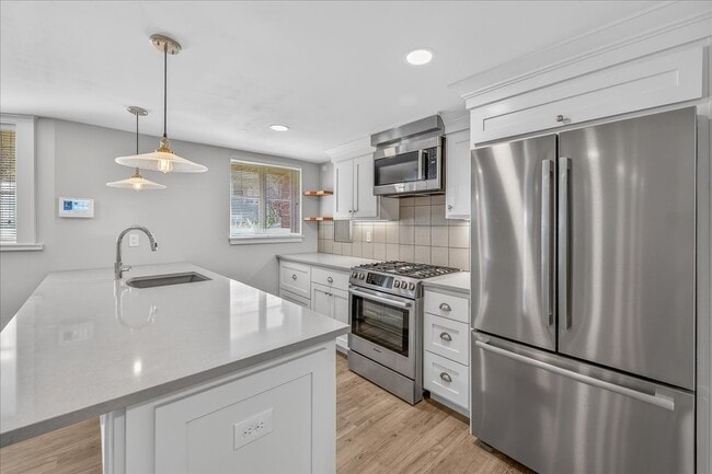 1705 NW 25th Ave in Portland, OR - Foto de edificio - Building Photo