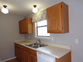 121 E Maple Dr in Marble Falls, TX - Building Photo - Building Photo