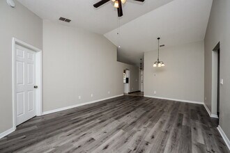 17104 Cypresswood Way in Clermont, FL - Building Photo - Building Photo
