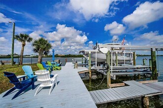 19651 Gulf Blvd in Indian Shores, FL - Building Photo - Building Photo