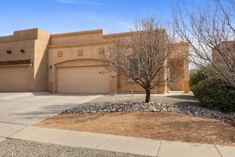 2246 Cortina Loop SE in Rio Rancho, NM - Building Photo - Building Photo