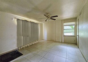 8224 Campanella Dr, Unit 09205 in Dallas, TX - Building Photo - Building Photo