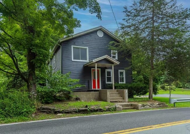 269 Pancake Hollow Rd in Highland, NY - Building Photo - Building Photo