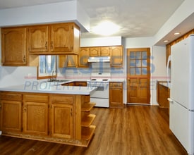 10477 Mandell Rd in Perrysburg, OH - Building Photo - Building Photo