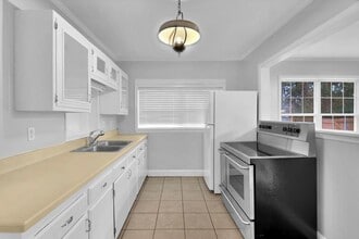 648 W Plum St in Jesup, GA - Building Photo - Building Photo