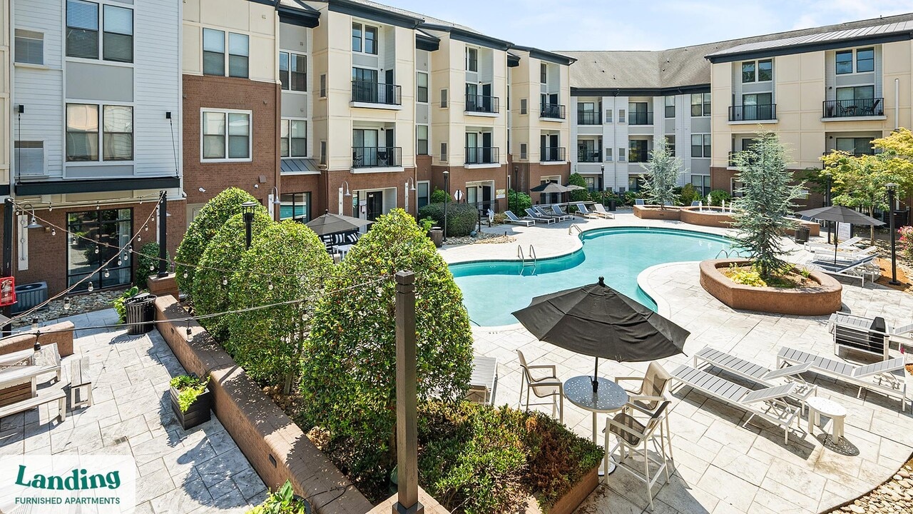 10051 Perimeter Station Dr in Charlotte, NC - Foto de edificio