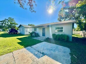 6400 30th St N in St. Petersburg, FL - Building Photo - Building Photo