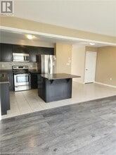 35 Glenvista Dr in Kitchener, ON - Building Photo - Building Photo