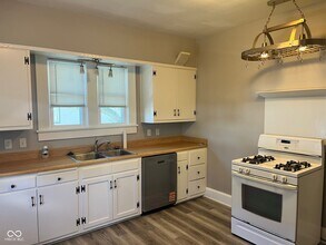 360 West Wiley Street in Greenwood, IN - Building Photo - Building Photo