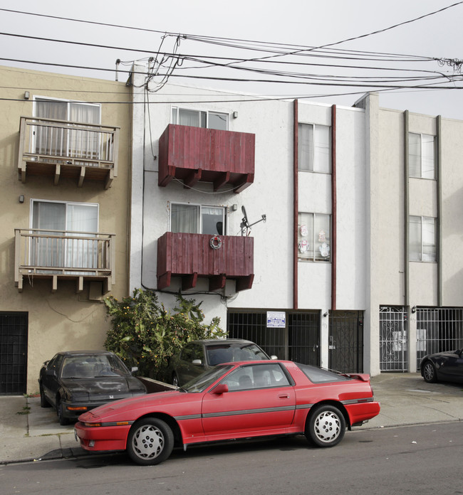 671 Linden St in Daly City, CA - Building Photo - Building Photo