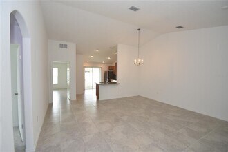 30 Slumber Path in Palm Coast, FL - Building Photo - Building Photo