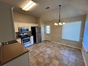 1330 Siskin Dr in Cordova, TN - Building Photo - Building Photo