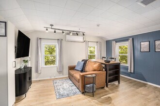 37 Gold Ave NW in Grand Rapids, MI - Building Photo - Building Photo