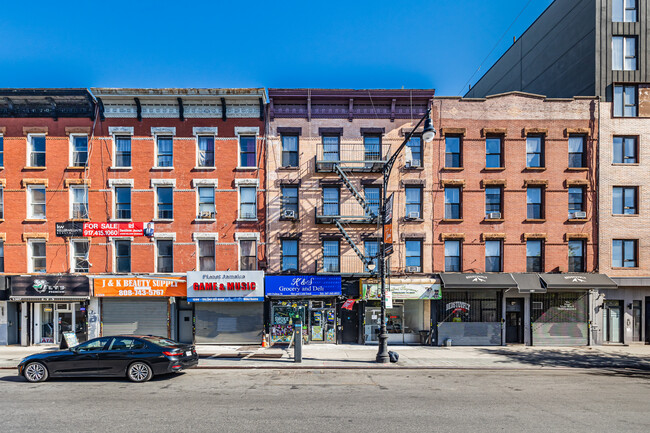 1401 Fulton St in Brooklyn, NY - Building Photo - Building Photo