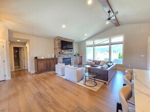 4219 S Bernson Ct in Spokane, WA - Building Photo - Building Photo